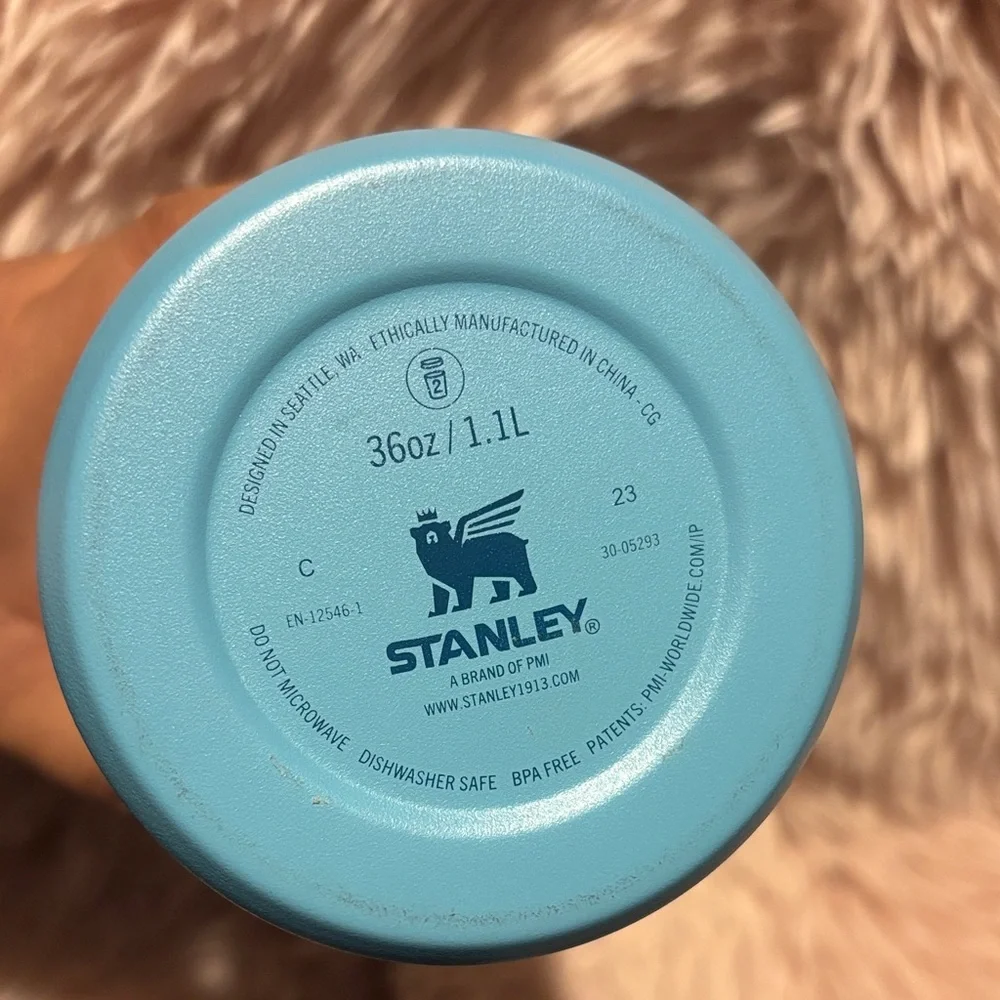 Stanley Blue IceFlow Bottle - Picture 6 of 6